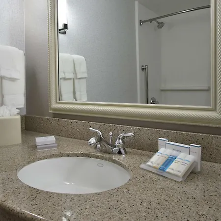 Hilton Garden Inn Sonoma County Airport Santa Rosa Exterior photo
