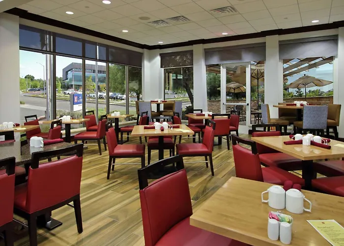 Hilton Garden Inn Sonoma County Airport