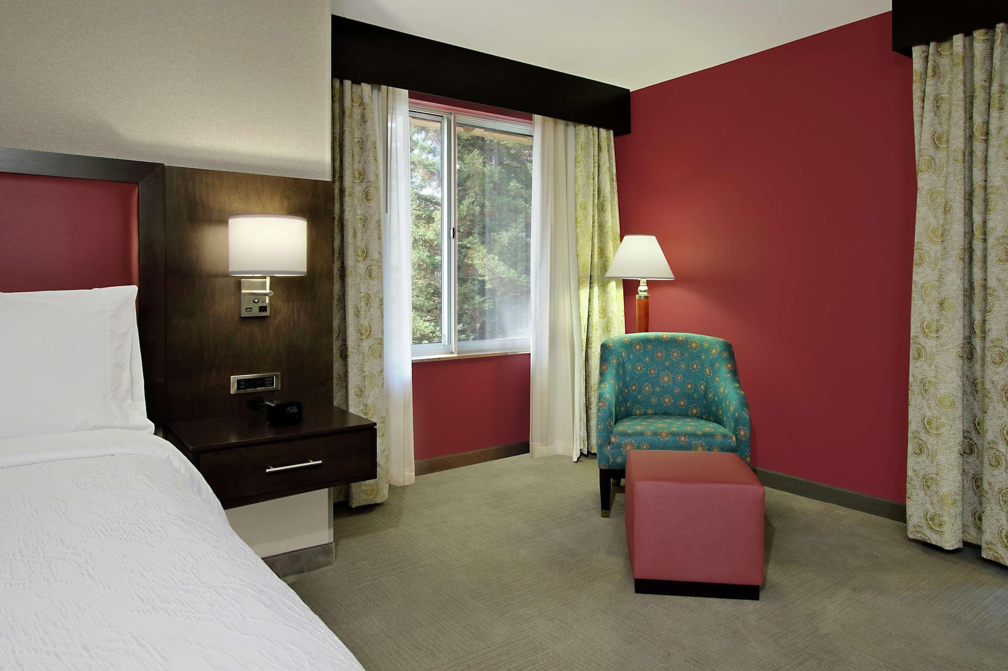 Hilton Garden Sonoma County Airport Hotel