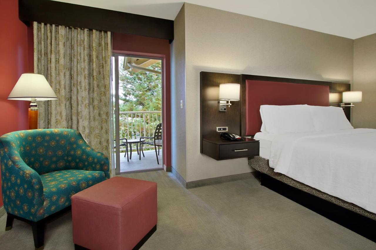 Hotel Hilton Garden Sonoma County Airport