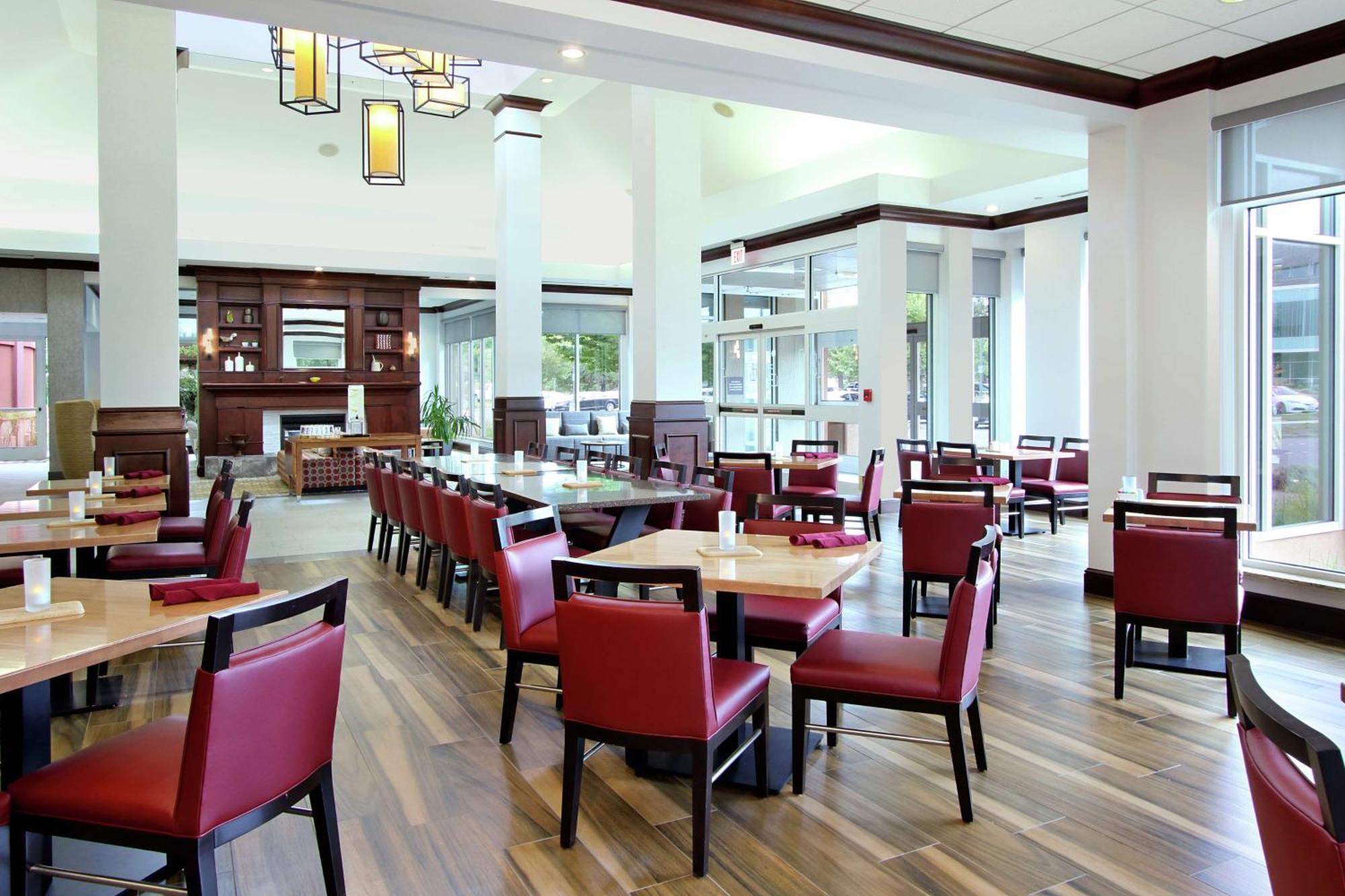 Hotel Hilton Garden Sonoma County Airport 3*
