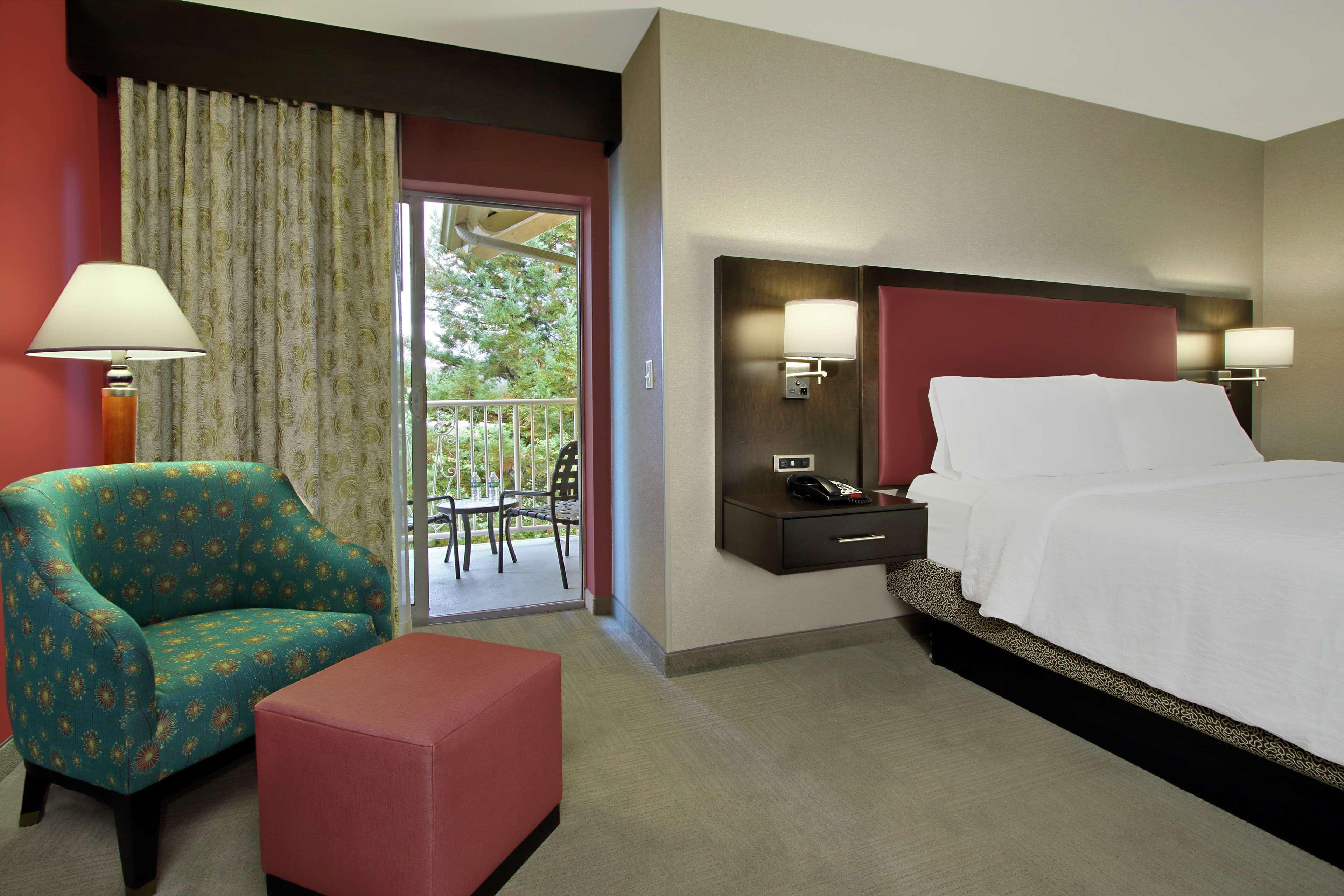 Hotel Hilton Garden Sonoma County Airport