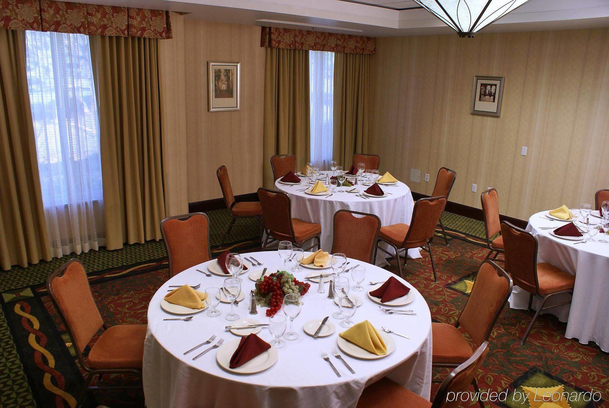 Hilton Garden Sonoma County Airport 3*