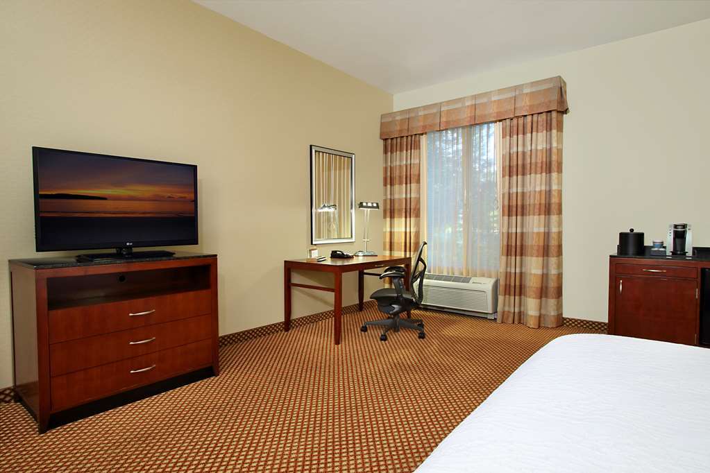 Hilton Garden Sonoma County Airport 3*