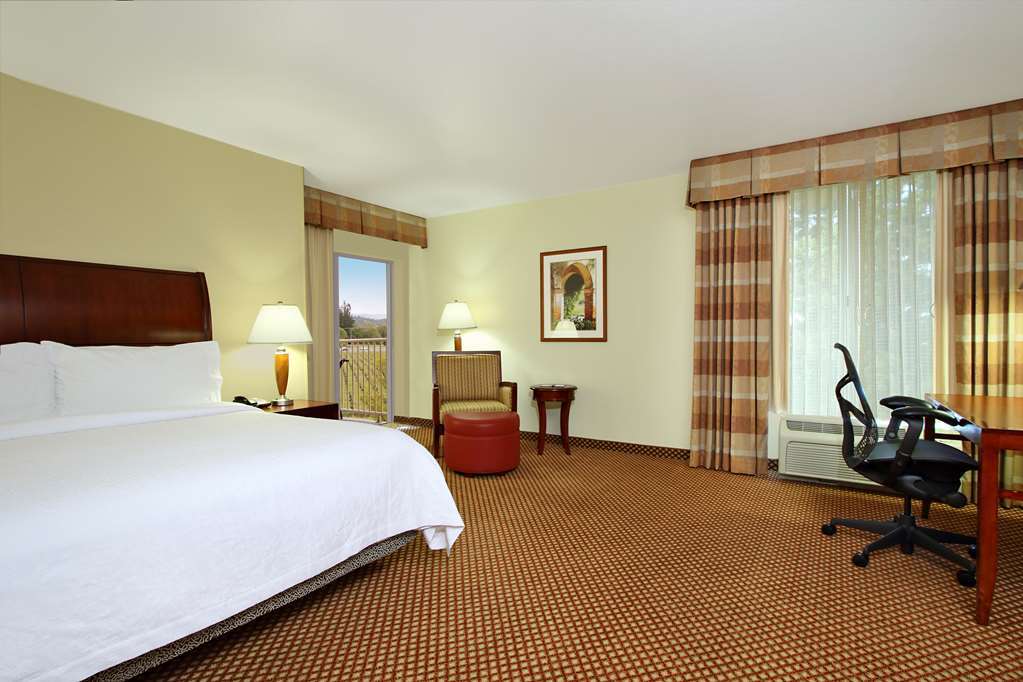 Hilton Garden Sonoma County Airport